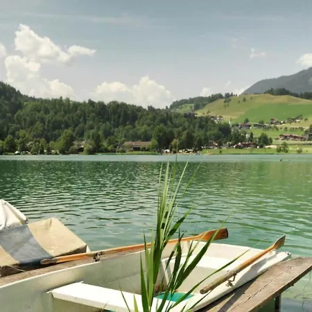度假居 Lakeside Holiday On Lake With Garden 蒂尔塞