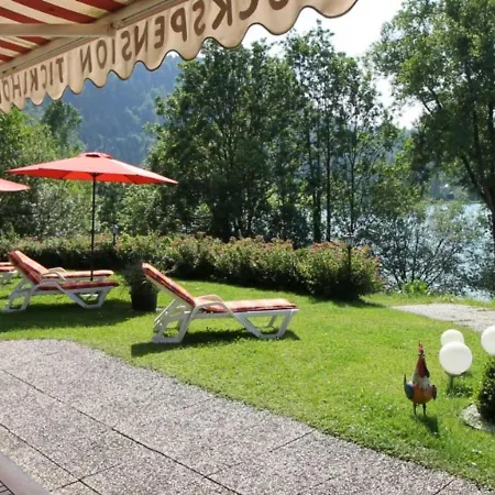 Lakeside Holiday On Lake With Garden 度假居